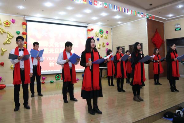 ��Ӣ����˫�ﲿ�����Ļ��ڱ�Ļʽ��Ԫ��������