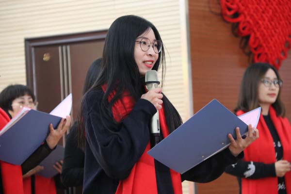 ��Ӣ����˫�ﲿ�����Ļ��ڱ�Ļʽ��Ԫ��������