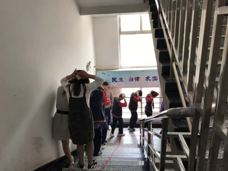 ����Ӧ����ɢ����