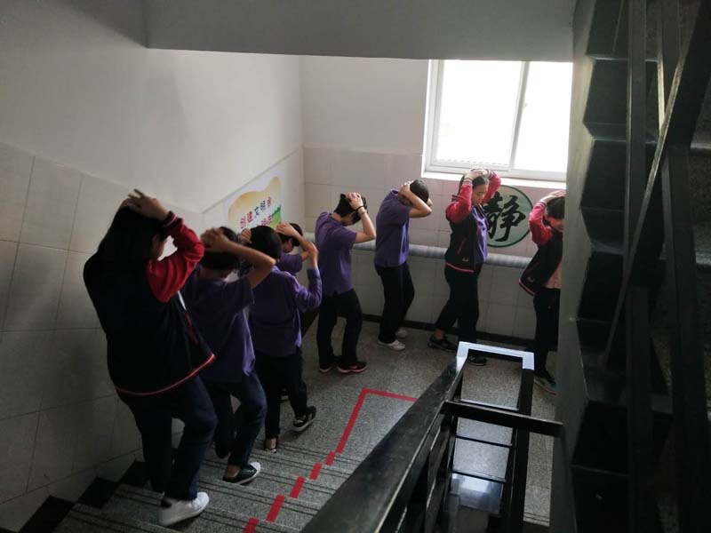 ����Ӧ����ɢ����