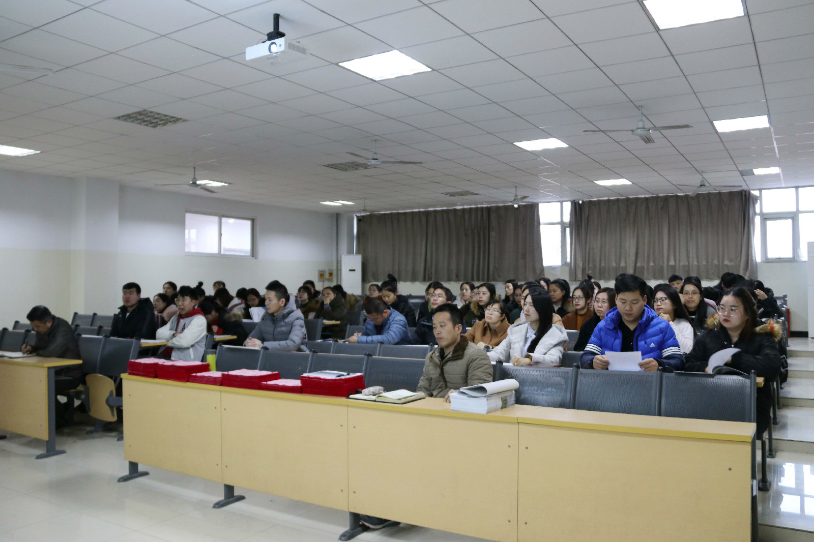 ��ѧ�ڱ�Ļʽ