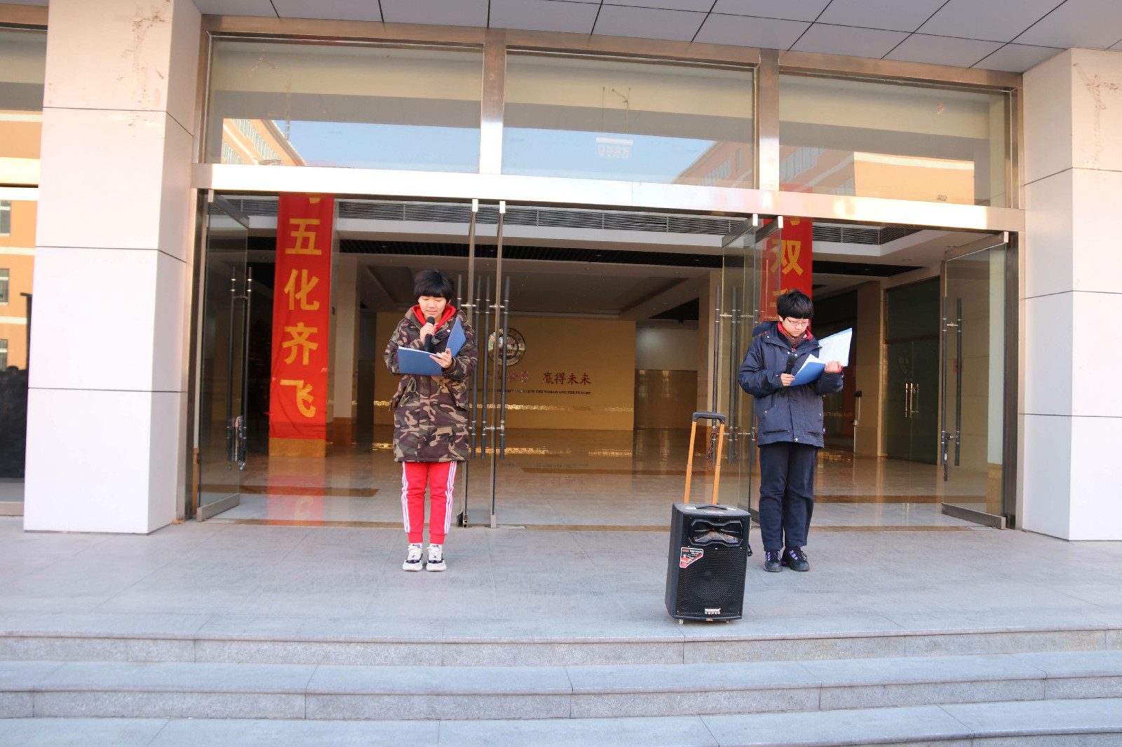 ��������